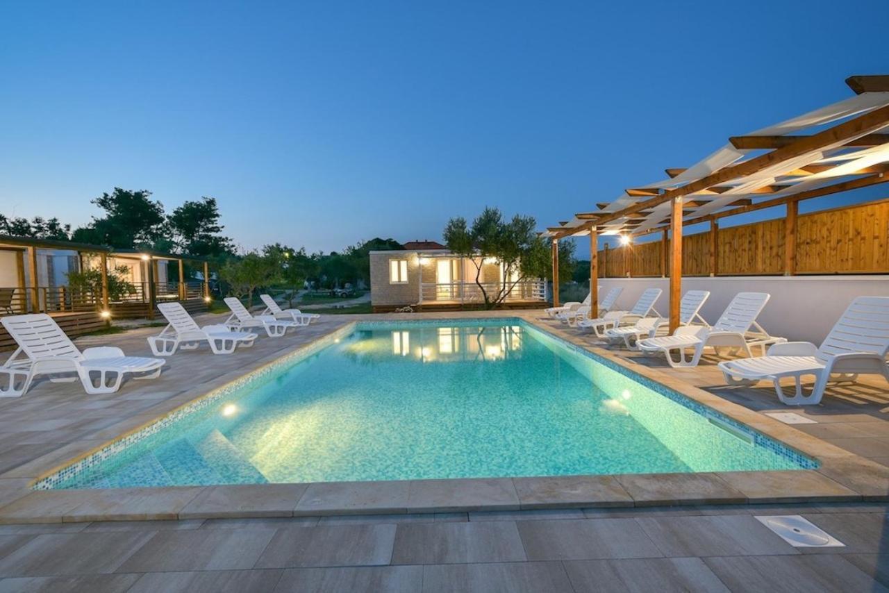 Apartments Medanic - Private Pool Привлака Екстер'єр фото